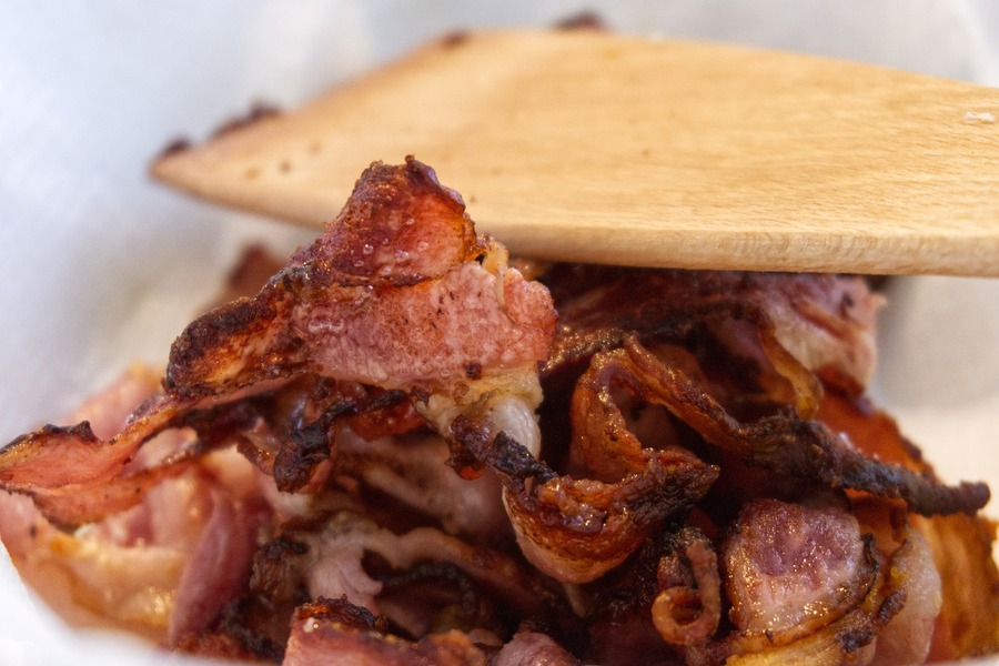 Angebratener Bacon