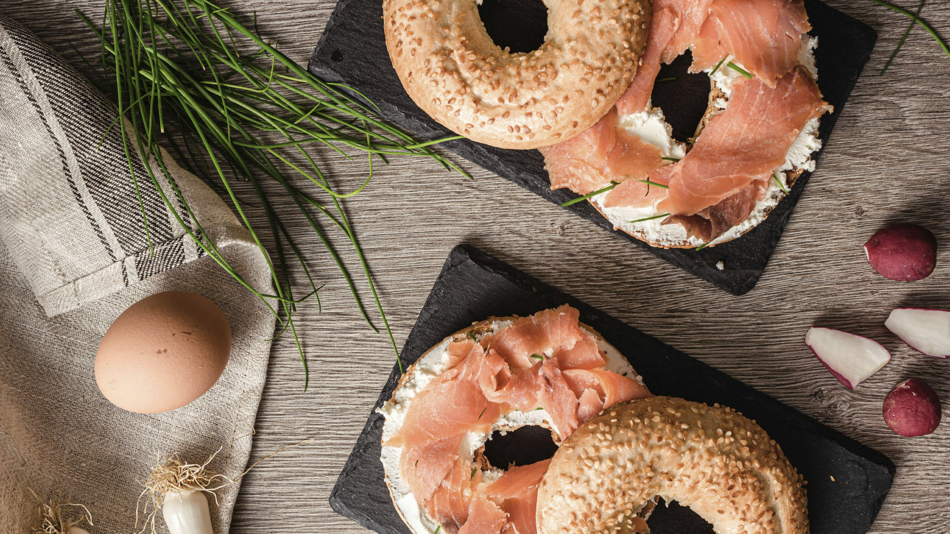 Bagels mit Frischkäse und Räucherlachs - Happy Lemuro