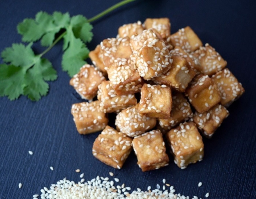 Gebratene Tofu-Stueckchen