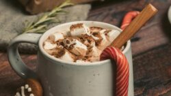 Heiße Schokolade mit Marshmallows