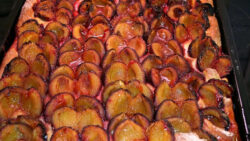 Pflaumenkuchen Hefeteig