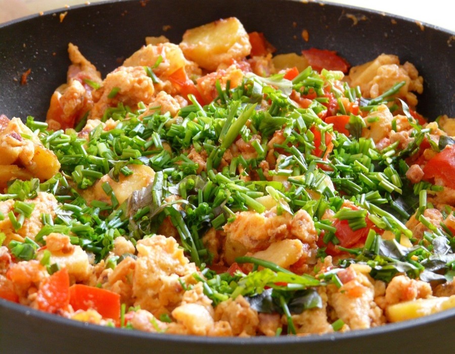 Pikante Cayenne-Hühnchenpfanne