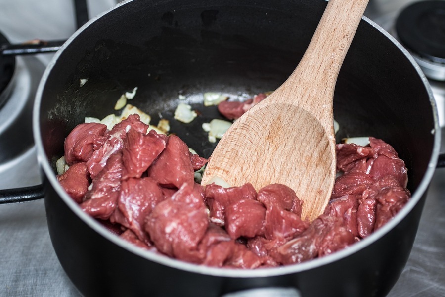 Wildfleisch anbraten